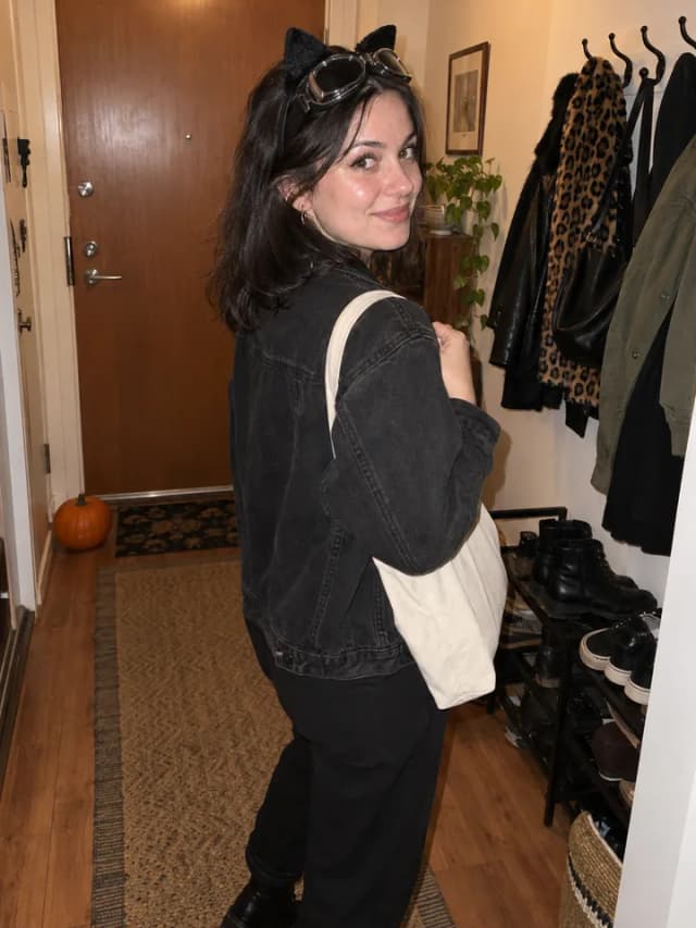 Catwoman: Heading Out