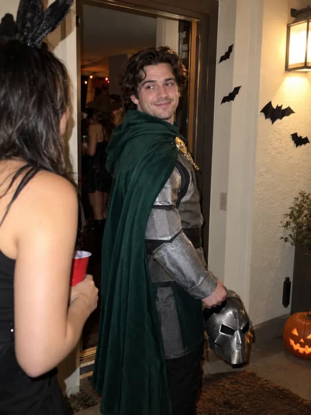 Doctor Doom at the Door